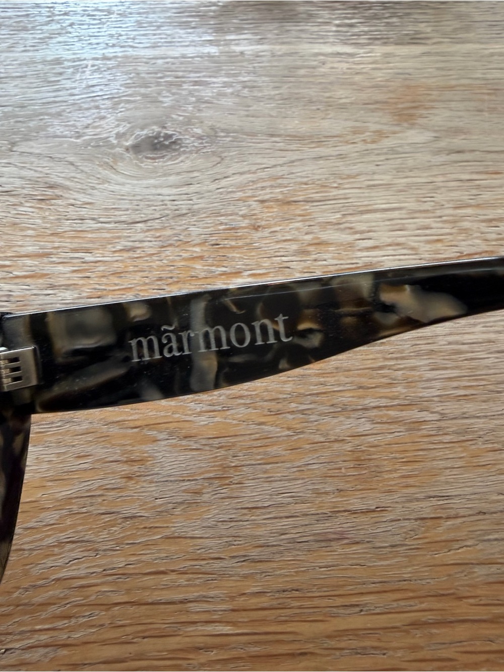Valley Eyewear Tortoiseshell Square Sunglasses - Black and Cream - Picture 3 of 3